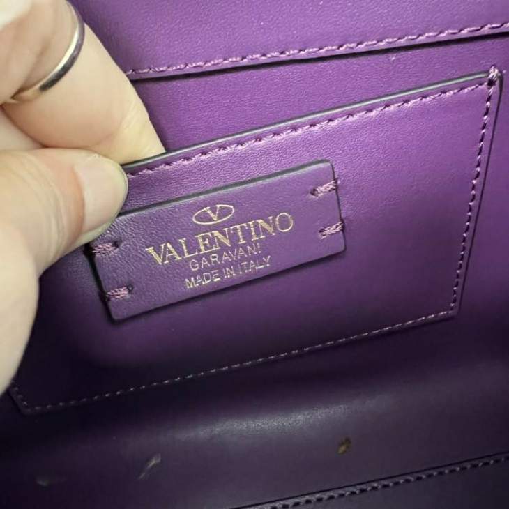Picture of Valentino Handbags _SKUfw158810695fw